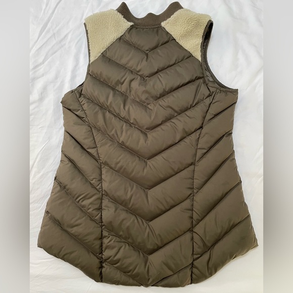 Athleta // Puffy Vest // Shearling // Medium - Picture 8 of 10